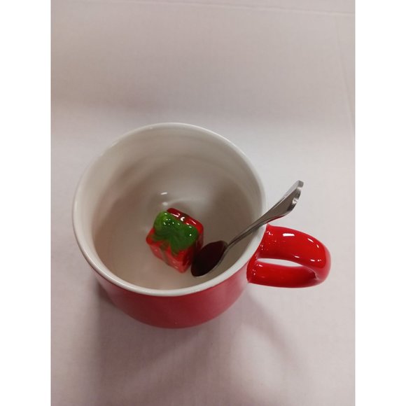 Red Ceramic Mug Christmas Coffee Tea Cup With Lid 3D Present Inside Cup NEW - Picture 3 of 3